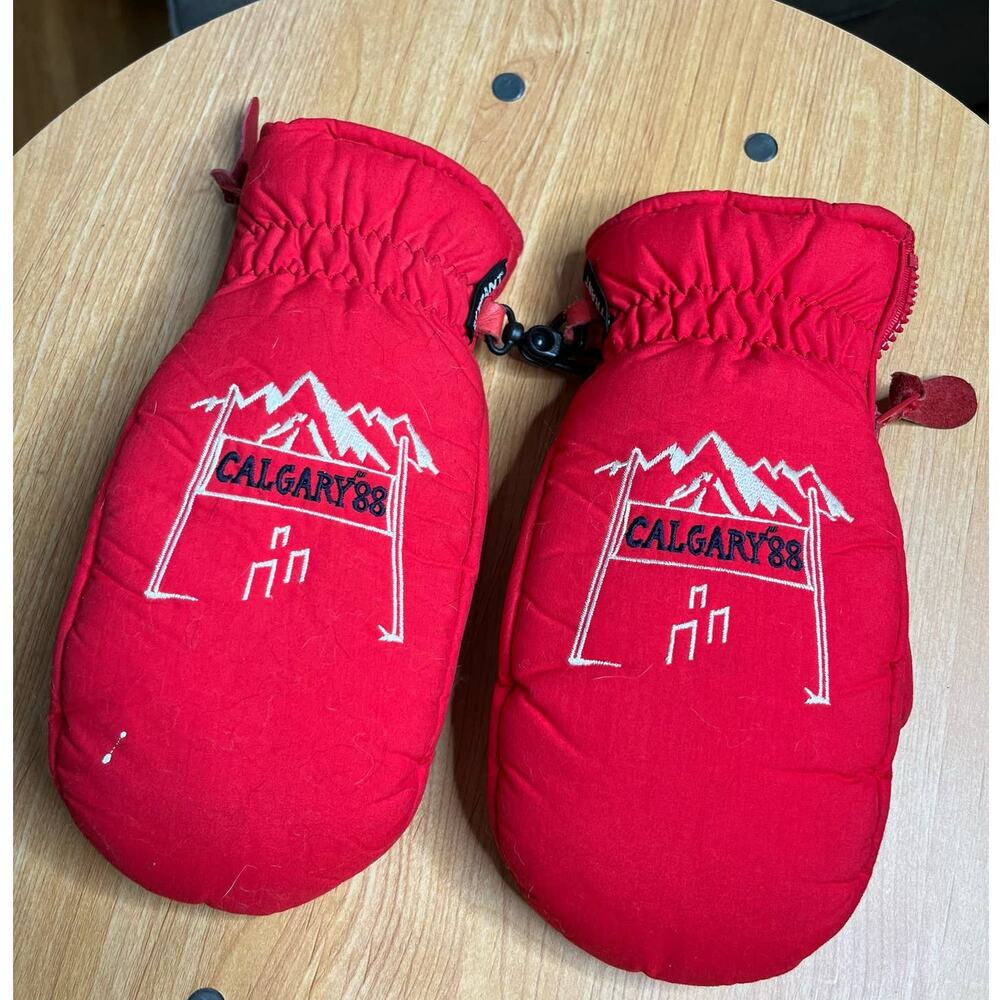 Vintage Calgary '88 Canada Olympic Hot Fingers Mittens